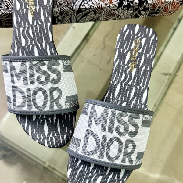 Ms Dior (Grey)